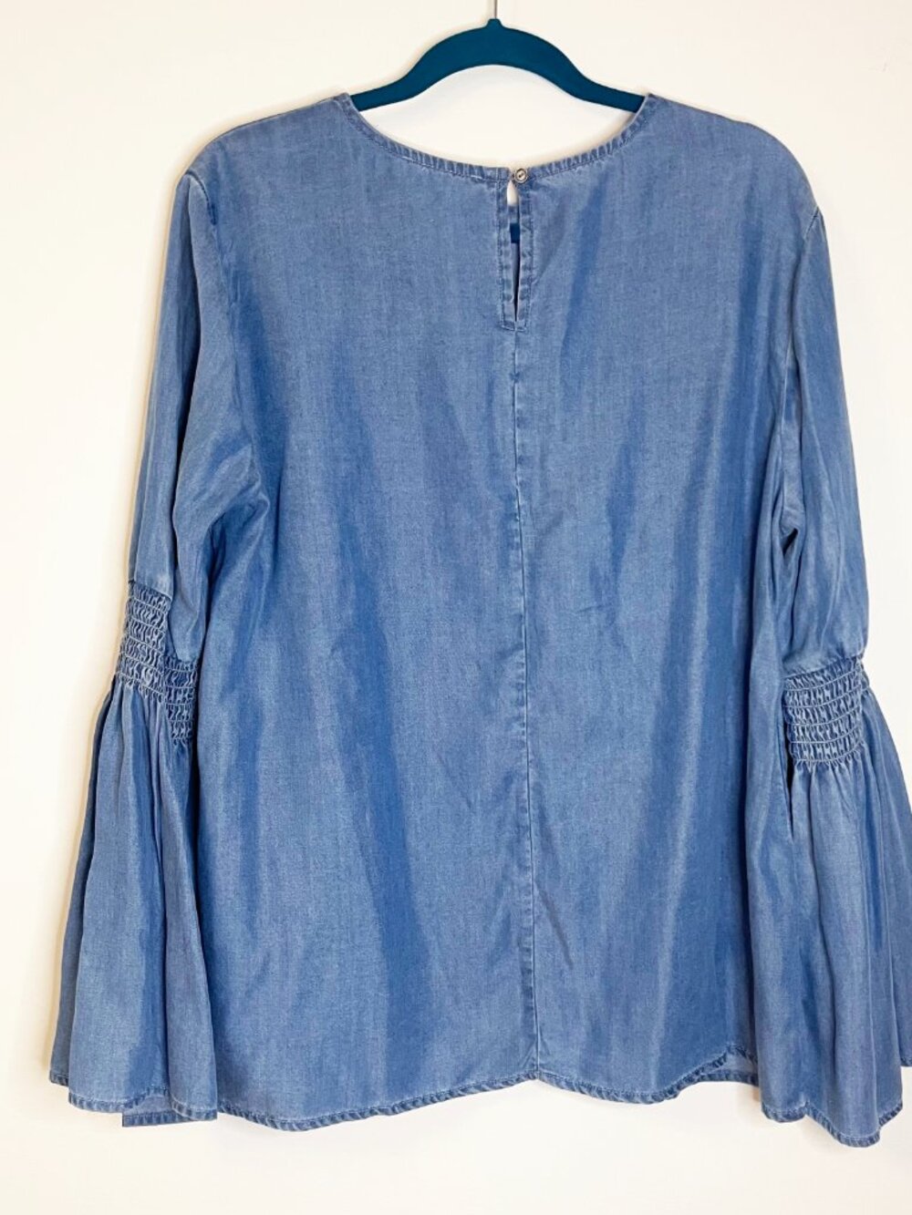 Beach Lunch Lounge Chambray Bell Sleeve Blouse Women’s XL Coastal Cowgirl - Picture 4 of 9